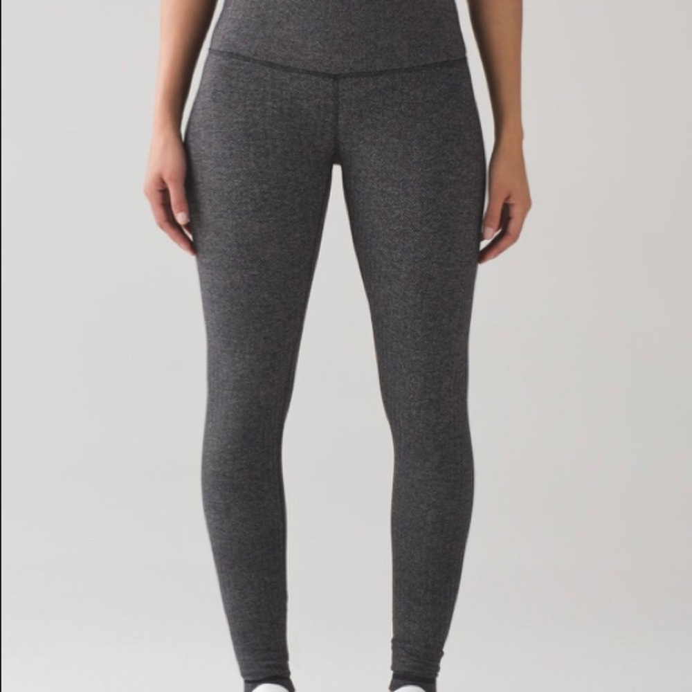 Lulu Lemon Heathered Herringbone Wunder Under